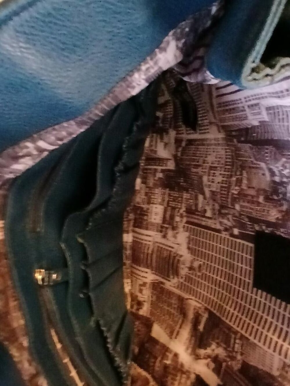 Kenneth Cole REACTION laptop or ipad purse - Picture 5 of 8